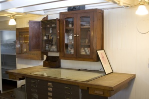 314-1248 Dubuque IA - Mississippi River Museum - Office on the Black